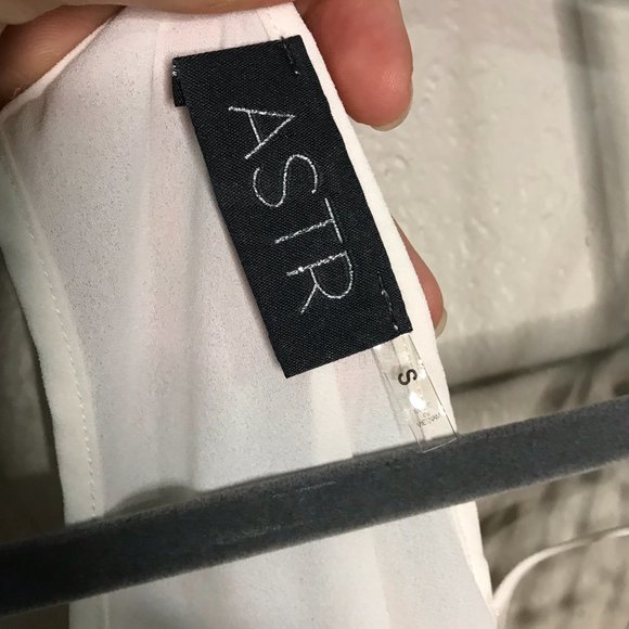 ASTR Cream High Neck Crochet Halter Strappy top - Picture 5 of 7